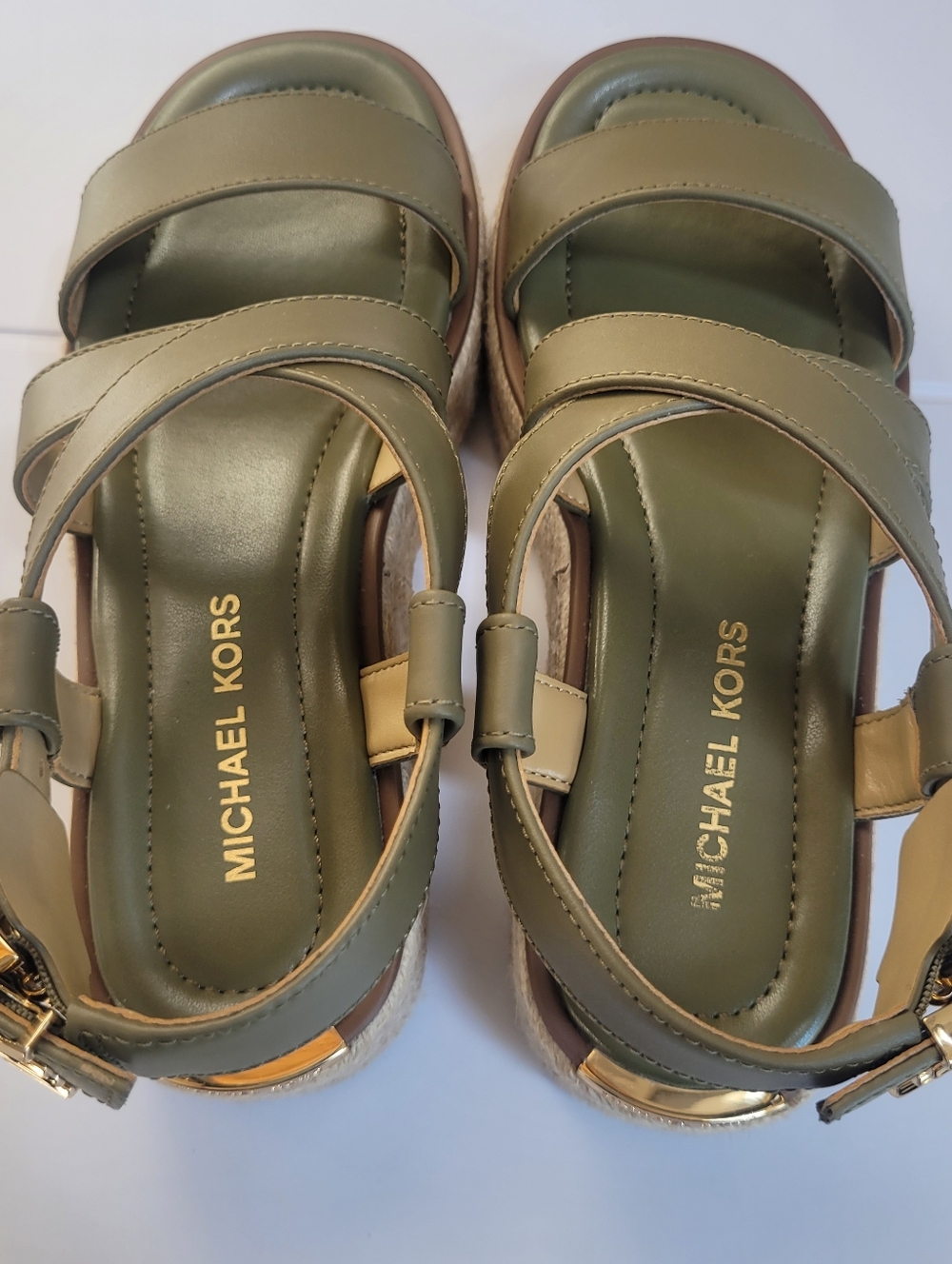 *NWOT* MICHAEL Kors Women's Lynn Buckle Espadrille Leather Sandals 5M - Picture 3 of 10